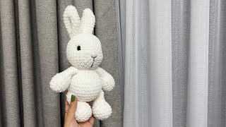 Кролик крючком. Видео мастер-класс, схема и описание по вязанию игрушки амигуруми