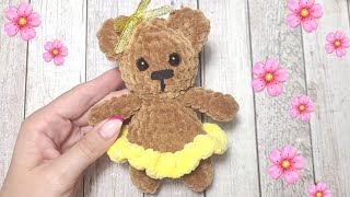 Медвежонок в юбке видео мастер-класс по вязанию игрушки крючком